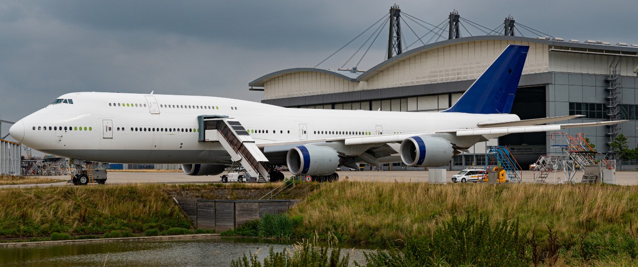 ... Monat vorher sah die Boeing 747-8 noch so aus.