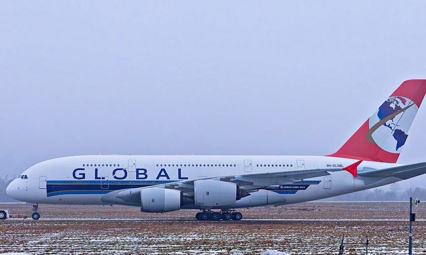 Airbus A380 von Global Airlines: Nun trägt das Leitwerk das neue Design.