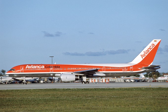 In Südamerika war Avianca mit total 26 Stück die grösste Boeing 757-Betreiberin. Der Grossteil davon flog für Avianca Colombia, so wie auch die Boeing 757-2Y0 EI-CEY, welche von 1992 bis 2010 in Südamerika gastierte. Sie wurde daraufhin zum Frachter umgebaut und fliegt mittlerweile für die amerikanische ATI.