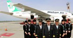 Crew von Mahan Air: bald nicht mehr in Deutschland willkommen.