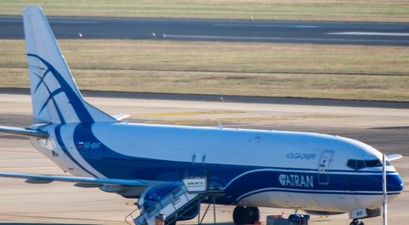 Die in Köln gestrandete Boeing 737 F von Atran: Kann Deutschland nicht mehr verlassen.