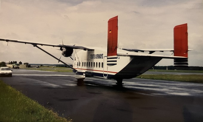 Shorts 300 von Teuto Air: Die deutsche Frachtairline setzte um die Jahrtausendwende das Modell auf Frachtflügen ein. 