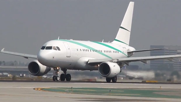 Wie lange der Nutzer brauchte, um alle Flieger zu filmen, bleibt sein Geheimnis.