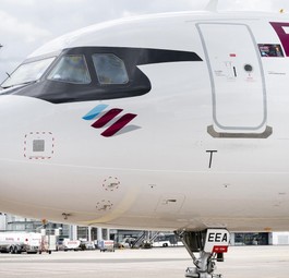Airbus A321 Neo von Eurowings mit Sonnenbrille: Der Flieger wirbt für Eurowings Holidays.