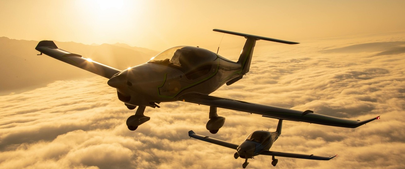 Elixir Aircraft im Flug: Die Bestandsflotte hat kürzlich die 10.000 Flugstunde absolviert.