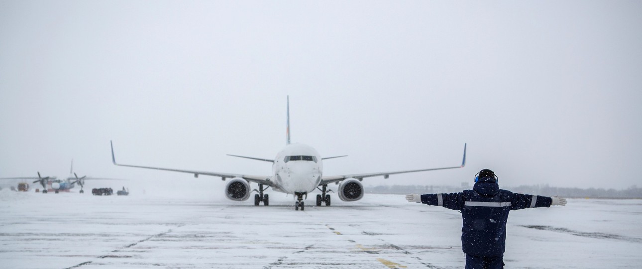 Boeing 737 im Schnee: Russlands Luftfahrt kämpft mit dem Wintereinbruch.