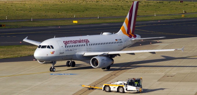 Der Lufthansa-Konzern kündigte im April an: «Der Flugbetrieb der Germanwings wird beendet.» So setze man den Plan beschleunigt um, den Flugbetrieb in Eurowings zu bündeln. Seitdem befindet sich Germanwings in der Abwicklung.