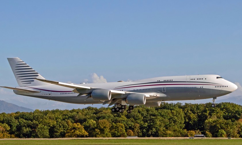 Boeing 747-8 mit dem Kennzeichen A7-HBJ: Bekommt sie Donald Trump als Übergangs-Air Force One?