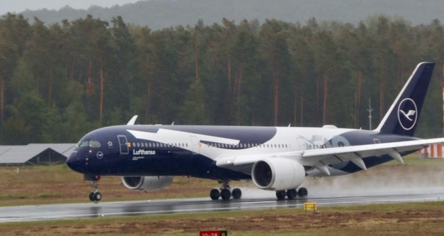Landung des Jubiläums-A350 in Nürnberg: Seltener Besuch.