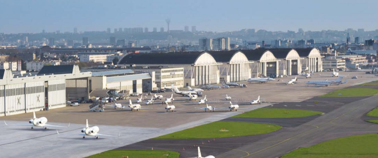 Hangar am Flughafen Le Bourget: Die Parkpositionen werden knapp.