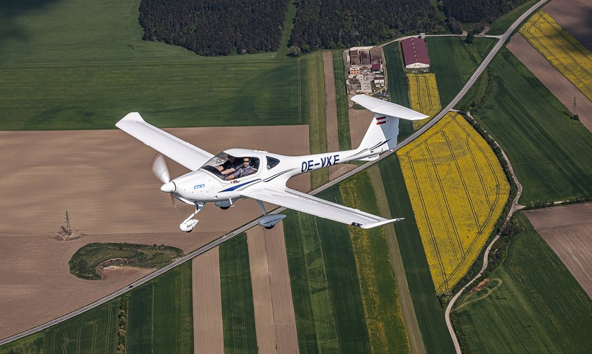 Diamond Katana: Das Flugzeug wird modernisiert.