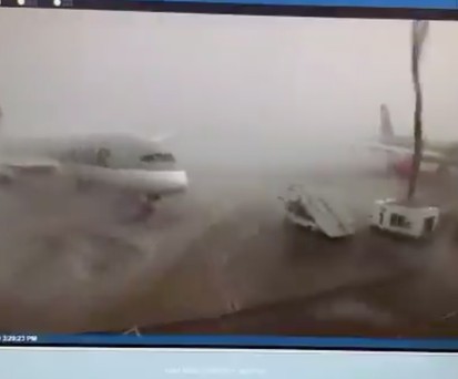 Wind schiebt Dreamliner in Airbus A350