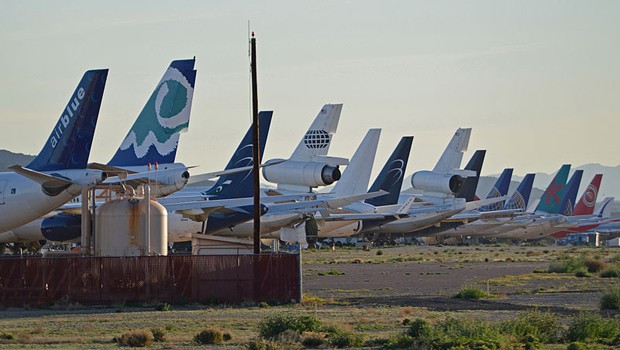 Anfangs wurde der Phoenix-Goodyear Airport eigentlich von der US Navy genutzt, die in den 60ern ihre ausgemusterten Jets parkte. Heute finden sich hier viele Flugzeuge großer Airlines, wie Continental und Air France.