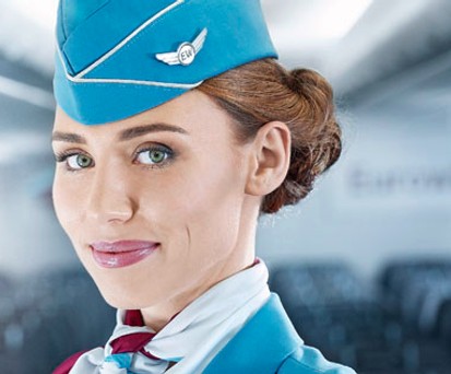 Flugbegleiterin von Eurowings: Sie fliegt noch eine ganze Weile nicht nach Teheran.