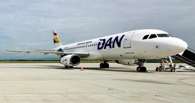 dan air airbus a320
