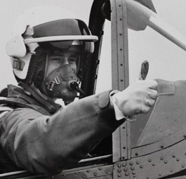 Hätten Sie ihn erkannt? King Charles III als junger Prinz ud Kampfpilot in den Siebzigern