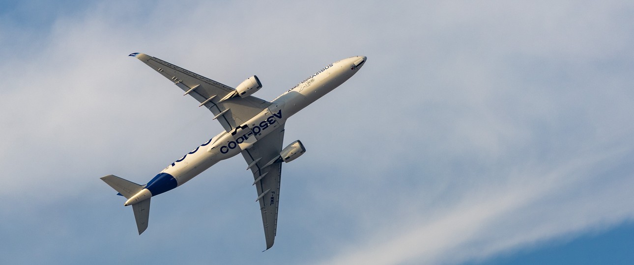 Airbus A350-1000 auf der Dubai Airshow: Ein anonymer Kunde bestellte kurz vorher.