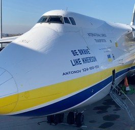 Eine der Antonov An-124 von Antonov Airlines am Flughafen Leipzig/Halle (Archivbild): Offenbar knapp einer Katastrophe entgangen.