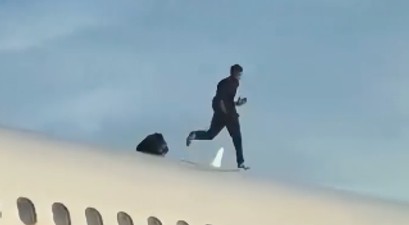 vueling airbus a320 mann auf flugzeug