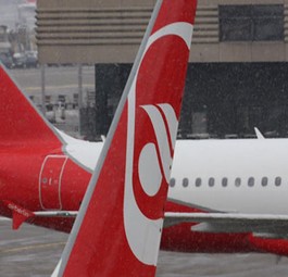 Flieger von Air Berlin: Niki nutzt heute ebenfalls das Air-Berlin-Design. Das wird sich ändern.