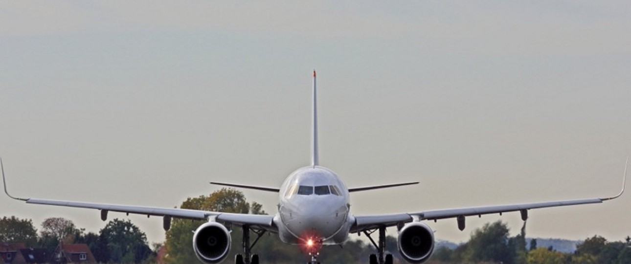 Airbus A321 auf der Piste: Bei Regen und Eis ist landen nicht immer ganz einfach.