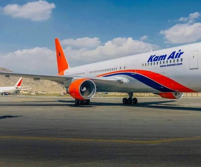 Flugzeug von Kam Air: Die Airline brachte ihre Jets vorerst ins Ausland.