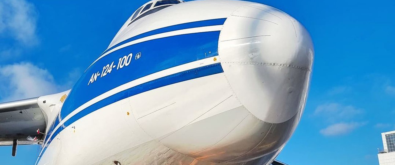 Antonov An-124 von Volga-Dnepr: Kanada hat ein Exemplar konfisziert und will das Geld aus dem Verkauf für den Wiederaufbau der Ukraine nutzen.