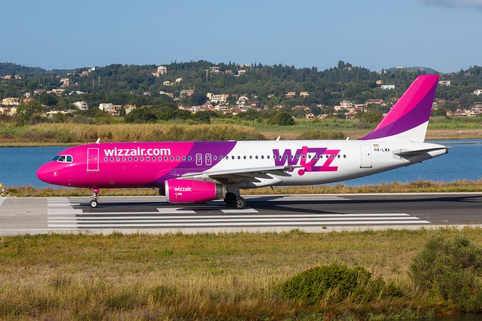 Wizz Air: Der ungarische Billigflieger fliegt auch Inlandsflüge in Norwegen.