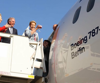 Boeing 787 «Berlin» bei der Taufe: Früher stand der Name auf eine Airbus A380. 