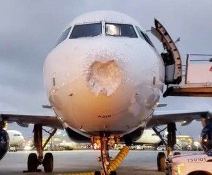 A319 von Delta bekommt eins auf die Nase