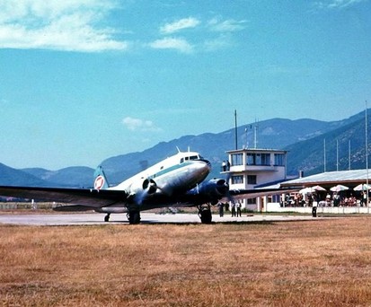 Douglas DC-3 von JAT