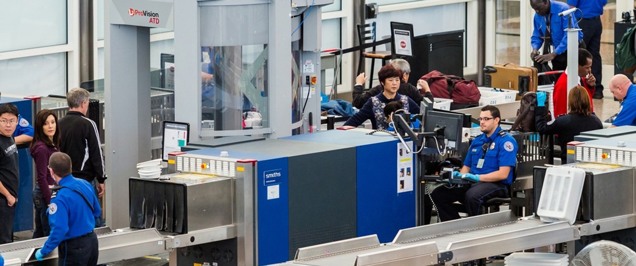 TSA-Kontrollen (Archivbild): Aktuell wird für die Arbeit kein Gehalt ausgezahlt.