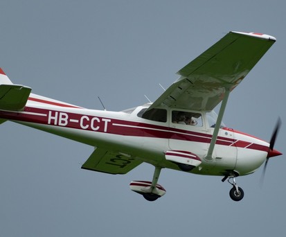 Cessna 172N Skyhawk einer Schweizer Flugschule: Vorsicht bei Flügen nach Italien.