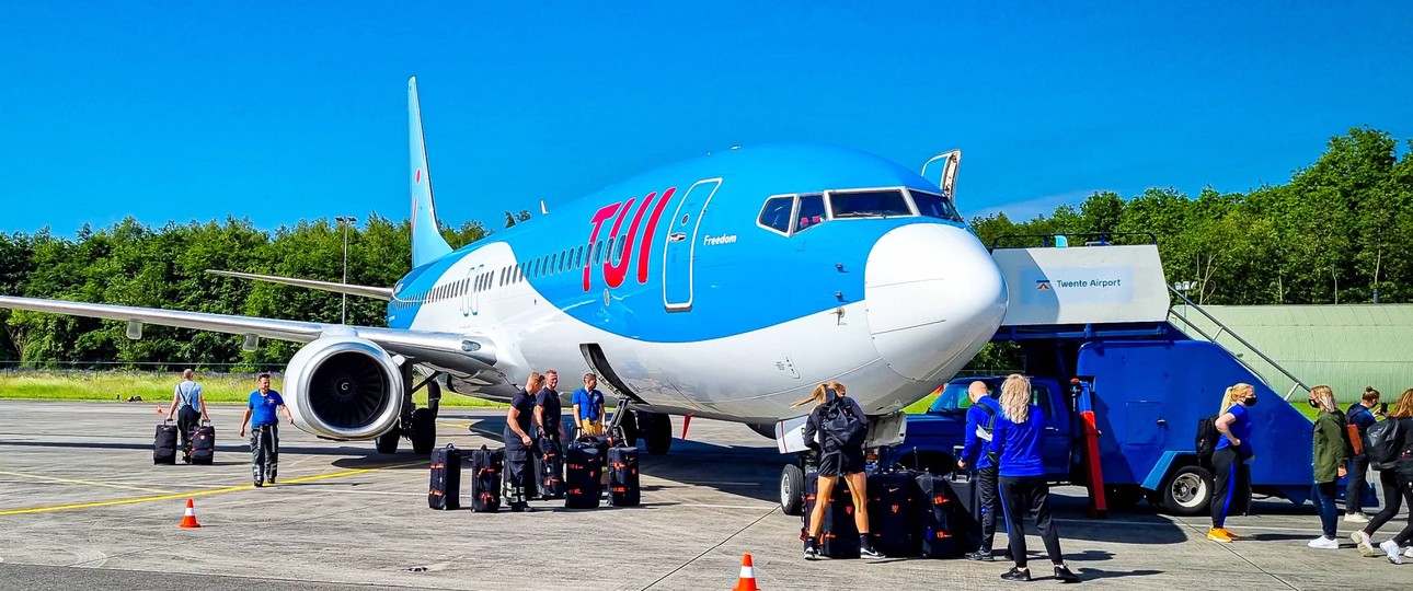 Boeing 737 von Tui am Flughafen Twente: Der Airport muss investieren.