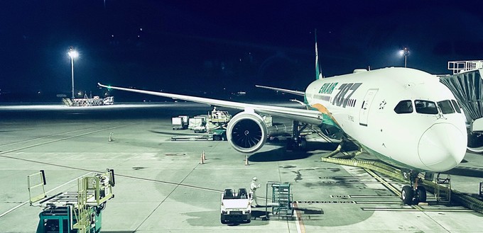 Wir reisten an Bord einer Boeing 787-9 von Eva Air. Fast 14 Stunden dauerte der Flug von Taipeh nach München.