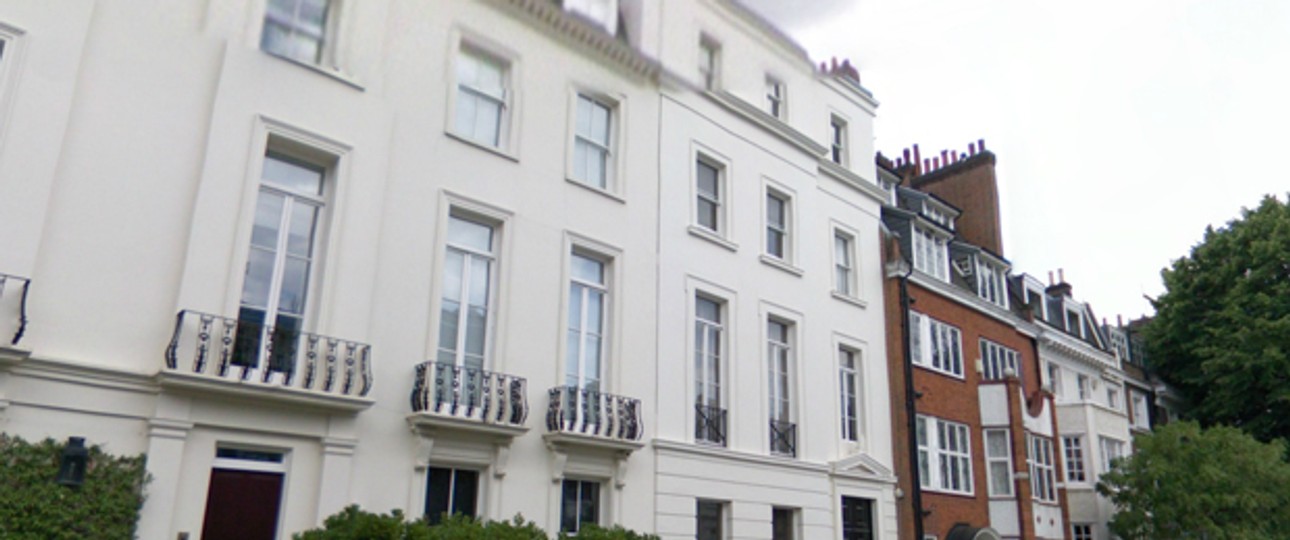 16 Cottesmore Gardens (weisses Haus mit Aufbau): Das Multimillionenhaus von American AIrlines.