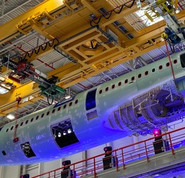 Ein Airbus A321 XLR? Nein. Bei der Eröffnung der XLR-Ausrüstungshalle ...