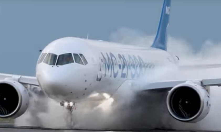 Irkut tests MS-21 on water