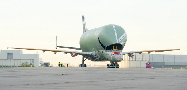 Der Airbus Beluga XL ist erstmals an der frischen Luft.