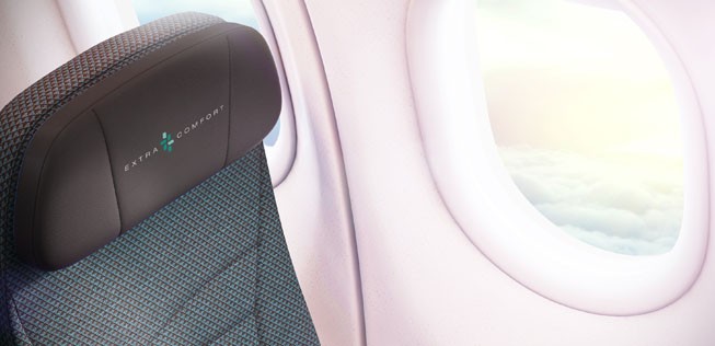 Die gewählten Farben und Materialien verleihen dem Bordprodukt Gediegenheit. Gäste der Premium Economy dürfen zudem früher an Bord.