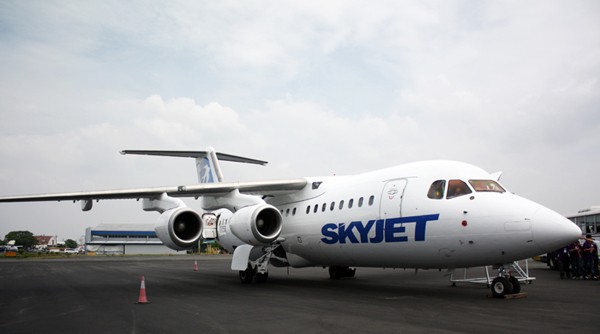 Mit dem Avro RJ85 fliegt Skyjet Flugplätze an, welche bisher kaum erschlossen waren.