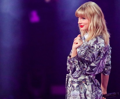 Taylor Swift: Fans fliegen zu Konzerten.