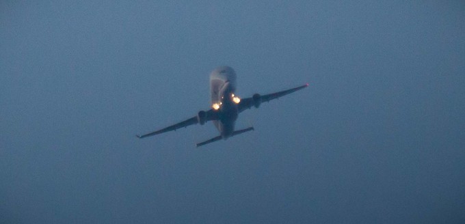 Der Beluga XL kurz nach dem Start in Bremen am Montagabend (13. Januar).