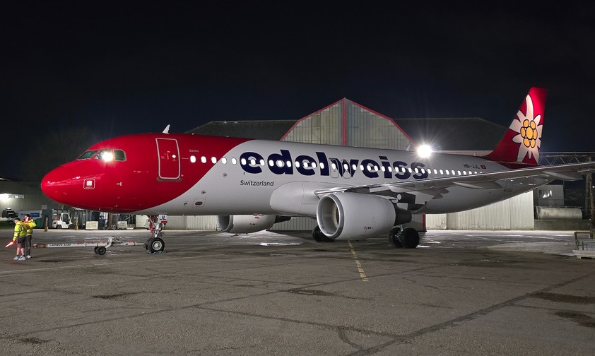 Airbus A320 von Edelweiss mit neuer Bemalung: Schon unterwegs.
