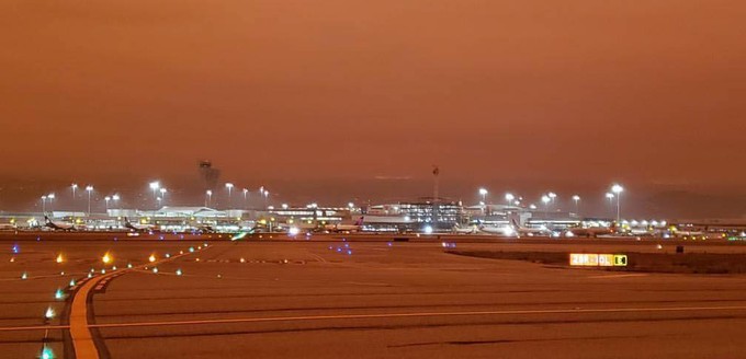 Passagiere und Anwohner waren verwundert.