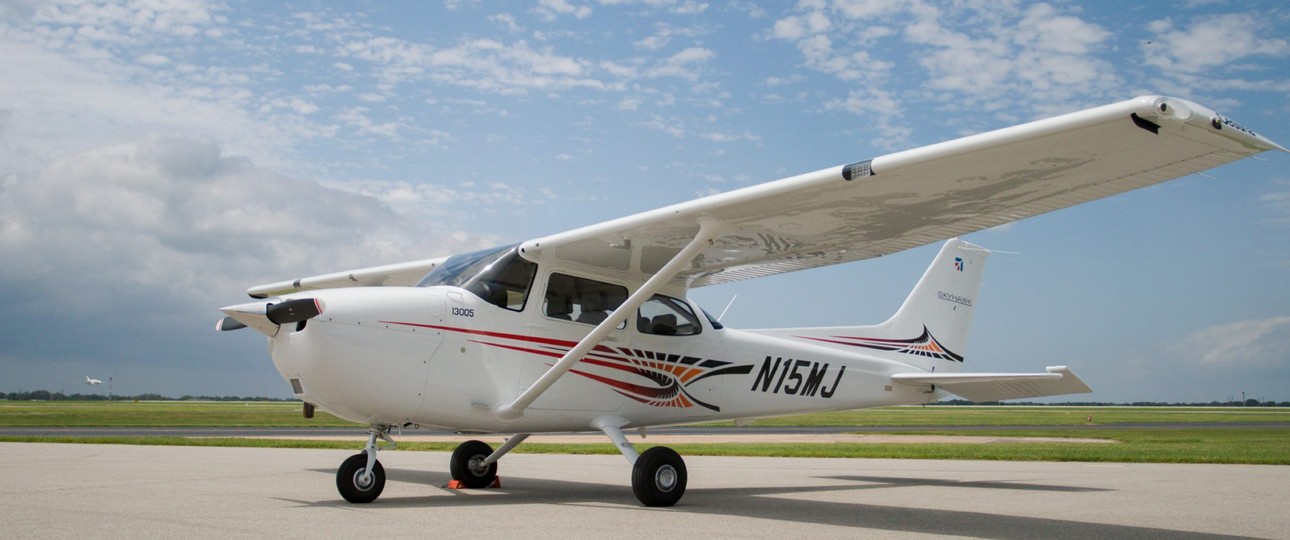 Die Cessna Skyhawk in neuer Lackierung.