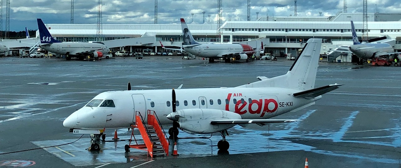 <span style="font-weight: 400;">Im Januar 2022 forderte die Covid-19-Pandemie ein weiteres Opfer. Die schwedische Regionalairline <a href="https://www.aerotelegraph.com/schwedische-regionalairline-air-leap-stellt-betrieb-ein">Air Leap stellte am 24. Januar ihren Flugbetrieb ein</a>. Die Fluggesellschaft überlebte die zwei Pandemie-Jahre nur dank staatlicher Unterstützung und konnte ohne die nicht weitermachen.</span>