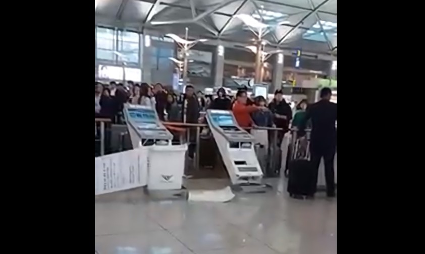 Unruly Passenger schon am Boden