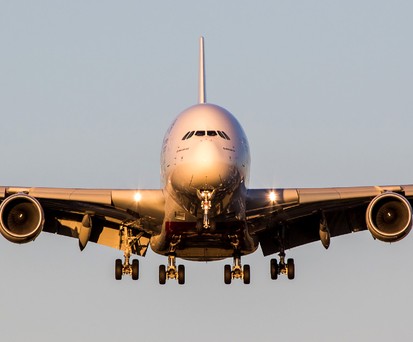 Viele Airlines nutzen die Nummer aber für Interkontinental-Flüge. Emirates-Flug EK1 etwa landet aus Dubai kommend in London-Heathrow...