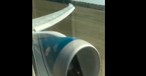 Der Start der Boeing 787 von Vietnam Airlines aus Passagiersicht: Deutlich über das Pistenende in München hinaus.